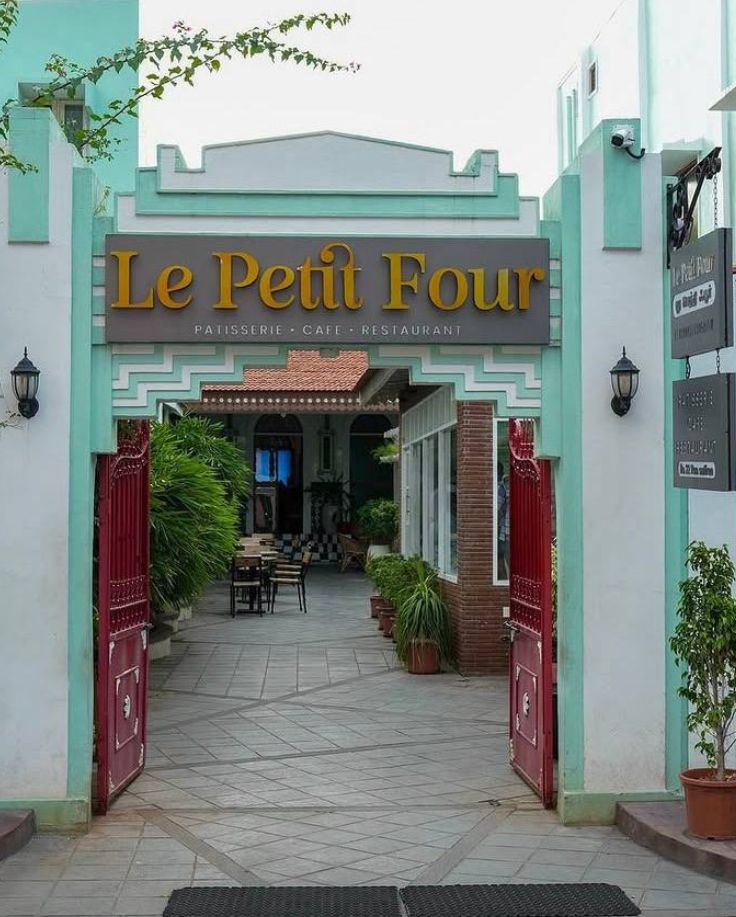 Le Petit Four Cafe Pondycherry