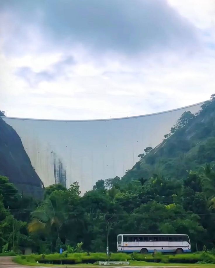 Edukki Dam
