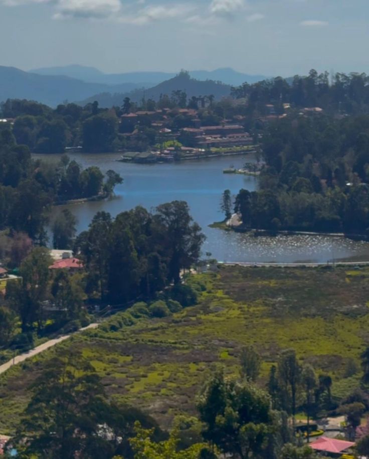 Upper Lake Viewpoint Kodaikanal